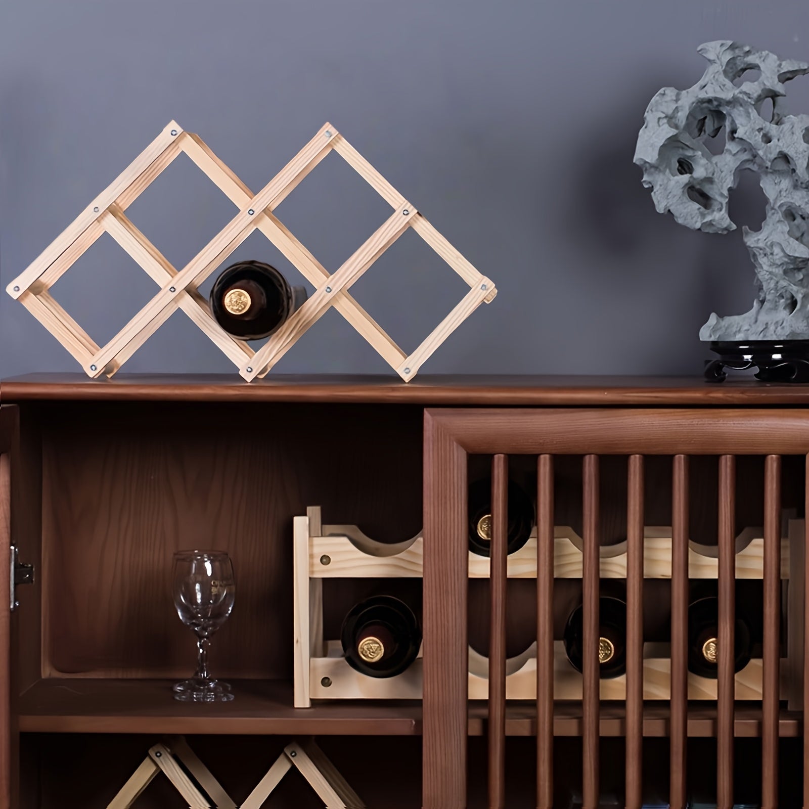 Ornamento para Adega de Vinhos, Prateleira de Vinho em Madeira Maciça, Pequeno Expositor de Armário de Vinho Moderno Minimalista, Adega de Vinho de Madeira com Padrão de Diamante, Expositor de Vinho para Mesa de Jantar, Dobrável, Estável e Durável, Textura de Madeira Natural, Fácil de Dobrar e