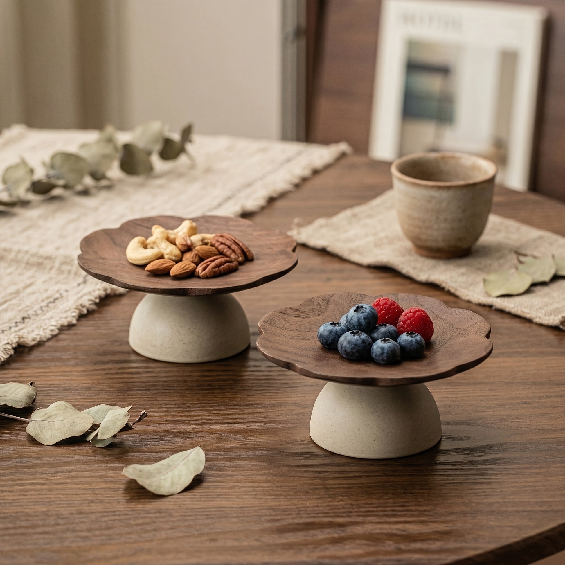 Mini Tigela de Frutas Alta de Caule Longo em Formato de Pétala Estilo Wabi-Sabi Japonês, Madeira de Acácia + Grés, Bandeja de Lanches de Nozes para Chá da Tarde na Mesa de Centro da Sala de Estar, Bandeja Decorativa Vintage, Prato de Armazenamento de Joias. Adequada para Recepção de Salão de Chá