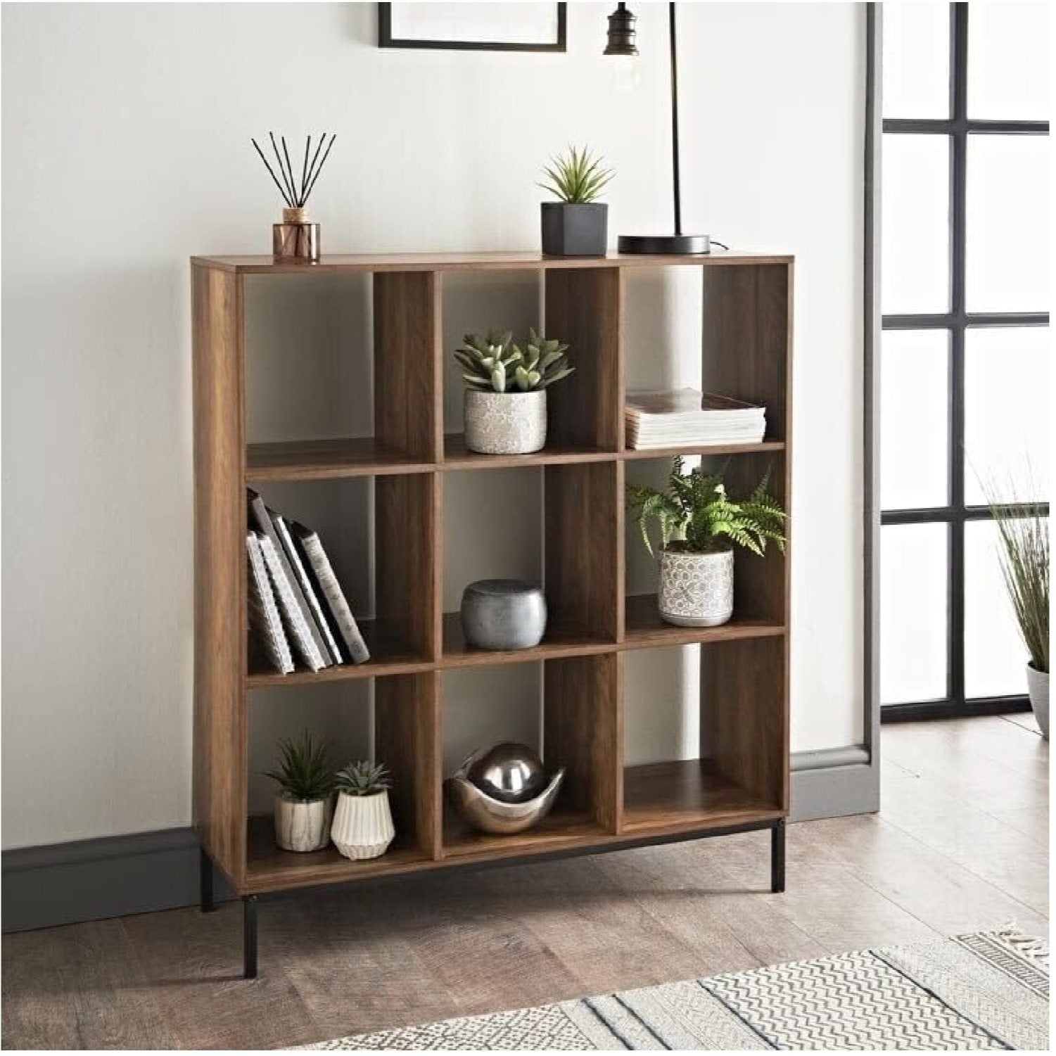 Unidade de armazenamento de cubos Homme Concept 4/9 - Prateleiras de armazenamento independentes com acabamento de noz, estante moderna minimalista para sala de estar, quarto ou escritório em casa