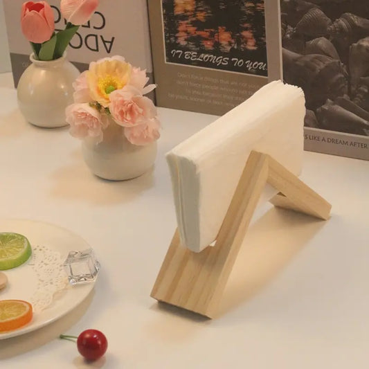 Suporte Triangular para Guardanapos e Lenços de Cozinha em Madeira Maciça Estilo Nórdico, um Organizador de Mesa Triangular com Acabamentos Naturais, Adequado para Guardar Guardanapos e Lenços de Cozinha em Casa, e Como uma Decoração Elegante para Mesa de Jantar em Hotéis