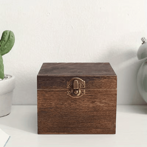 1pc Caixa de Joias Vintage em Madeira Reciclada com Tampa Queimada - Organizador Rústico Hexagonal para Mesa com Dobradiças Douradas e Fechadura, Armazenamento Multiuso para Joias, Pequenos Objetos e Papelaria - Acabamento Natural, Caixa Decorativa Compacta, Presente