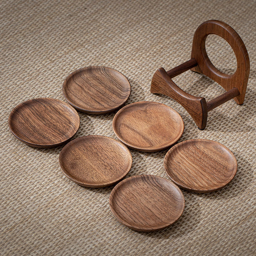 Conjunto de Bases para Copos em Madeira de Nogueira Preta, Incluindo Seis Bases e um Porta-Copos, Apresentando uma Bule, Porta-Copos e um Tapete Termo-Isolante, Projetado Como um Conjunto Completo de Acessórios para Cerimónia do Chá