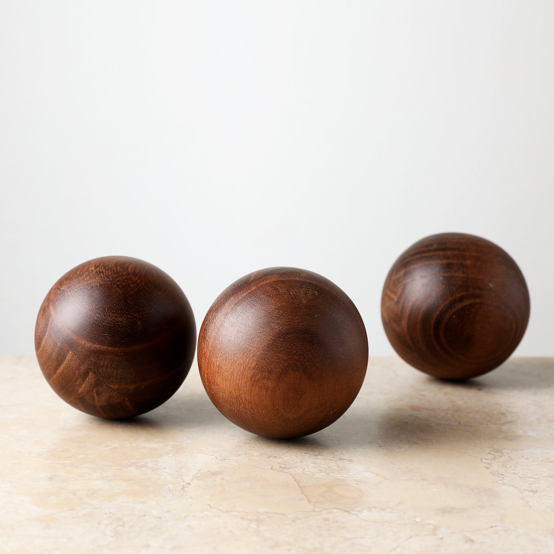 3 Peças Conjunto de Bolas de Árvore de Madeira/Flor - Esferas Decorativas de Madeira Maciça para Natal, Ação de Graças - Centro de Mesa Rústico e Elegante, Esferas de Madeira com Grão para Mesa de Jantar, Escritório, Família