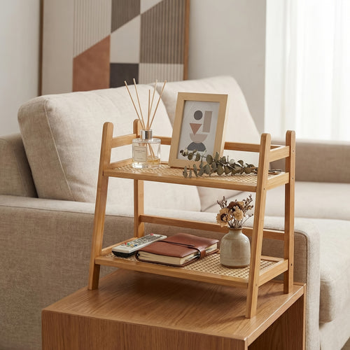 Estante Multiuso de 28cm com Dupla Camada Estilo Madeira Natural, Estável e com Boa Capacidade de Carga, Prateleiras de Vime Trançado Respiráveis, Design Aberto Trapezoidal que Economiza Espaço, Estante de Armazenamento e Decoração para Vários Cenários para Temperos de Cozinha/Xícaras e Pratos de